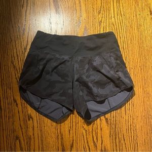 Lululemon speed up camo shorts